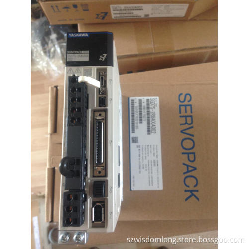 Yaskawa Servo SGD7S-2R8A00A002 NEW